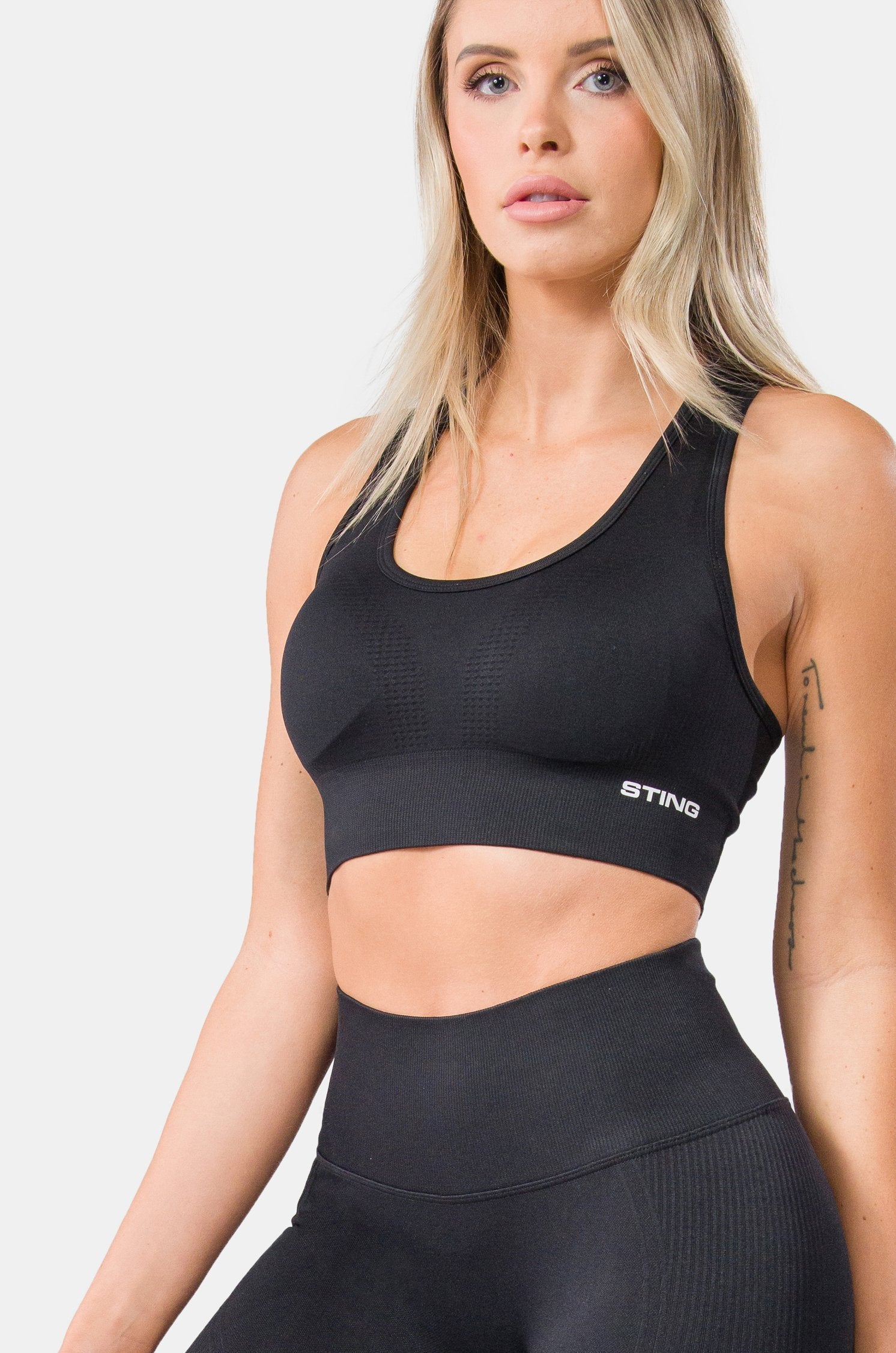 Allure Seamless Sports Bra