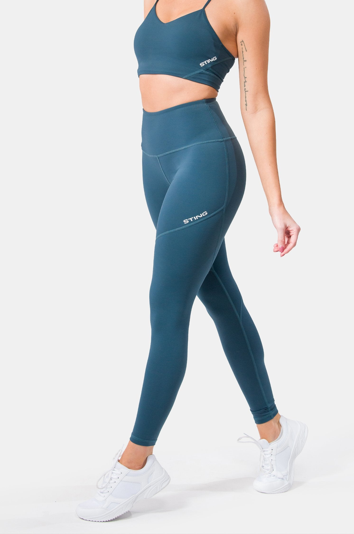 Women's - Core Sports High Waisted Leggings in Black/coral